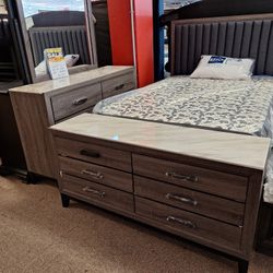 Laura Full Bed Dresser And Mirror 