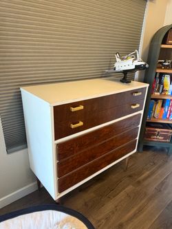 Wood dresser cabinet