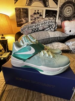 Nike KD 4 Easter Size 10 Brand New