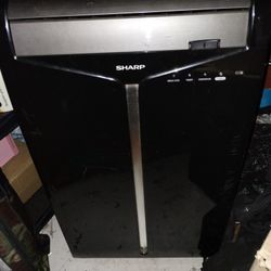 Sharp Stand Up Portable Air Conditioner 10,000 BTU Model CV-10NH