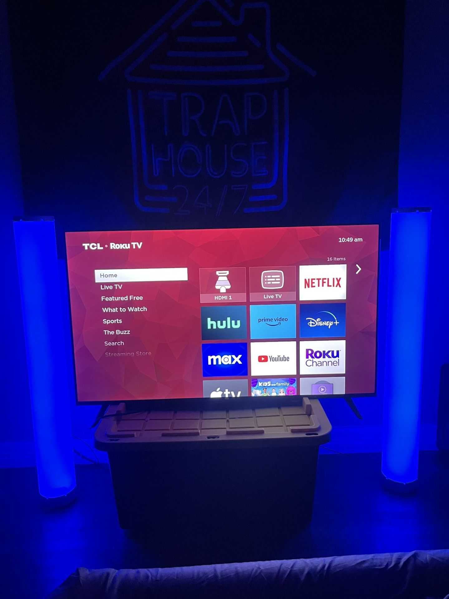 50 Inch TCL Roku Tv / With Lights