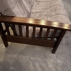 Futón That Coverts To Bed