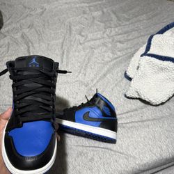 Jordan 1 Royal Blue Size 8.5