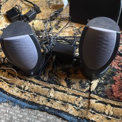 Stand Alone Speakers 