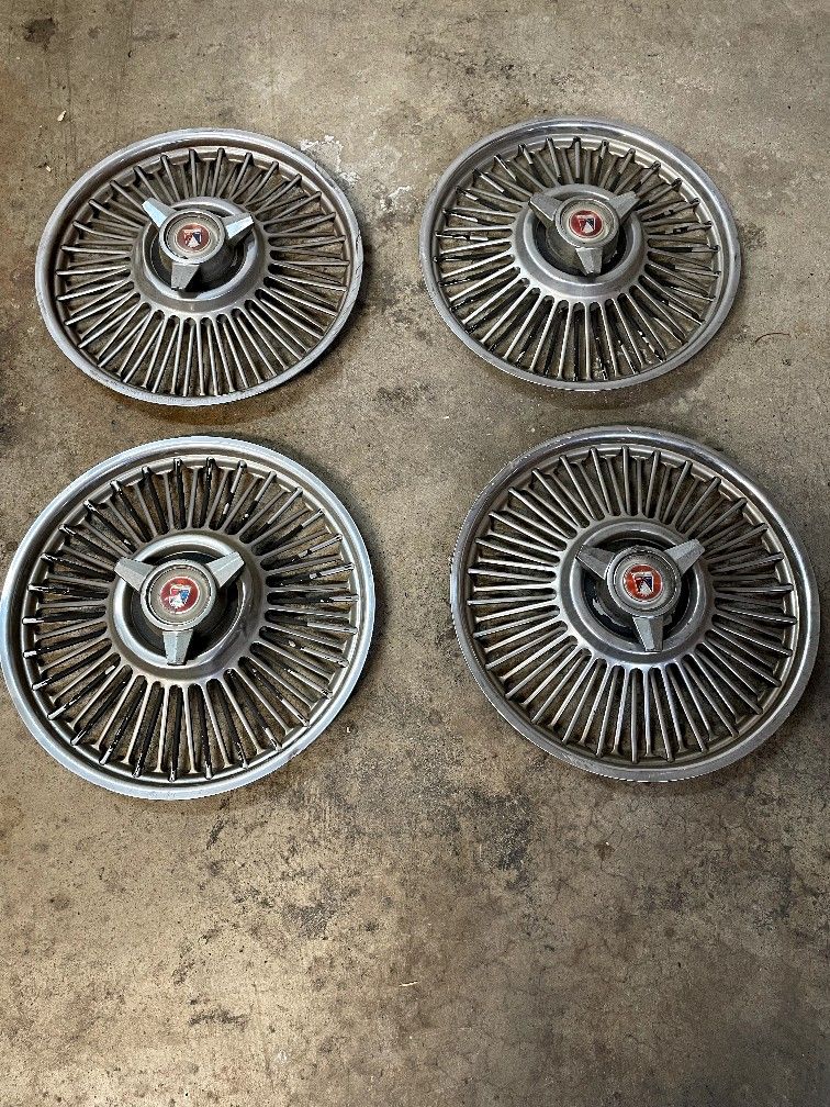 Ford Mustang Fairlane500 Ranchero.HUBCAPS