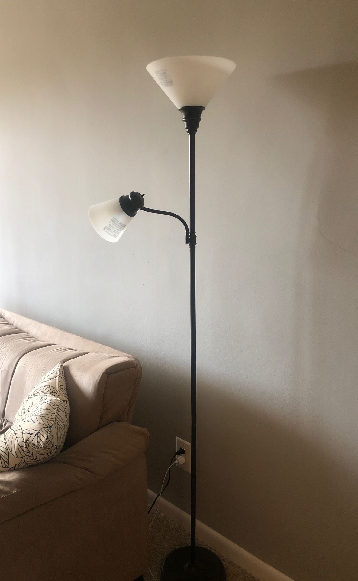 Floor lamp