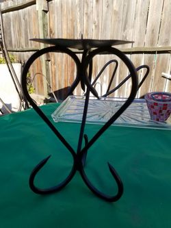 Lock iron candlestick holder