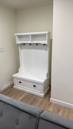 Furniture, hall tree