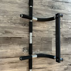 Iron Gym Pull-Up Bar - Total Upper Body Workout Bar for Doorway, Adjustable Width Locking, No Screws Portable Door Frame Horizontal Chin-up Bar, Fitne