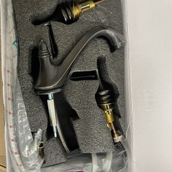 three holes two handles bathroom faucet