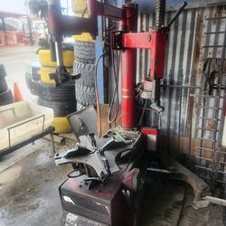 Solicito Persona con experiencia en taller de llantas