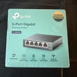 TP-Link TL-SG105 5-Port Gigabit Desktop Switch  (Located in Woonsocket, RI)