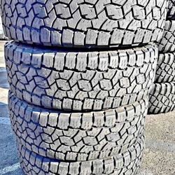 275.70.18 Toyo tires $220 Las 4
