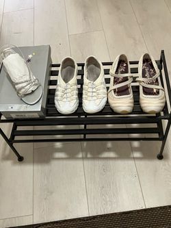Women’s shoes
