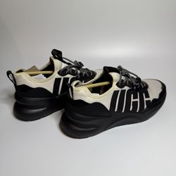 UGG LA Daze Sneakers - Size 7