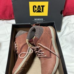 CAT, Women’s Hiking Boot, Size 7