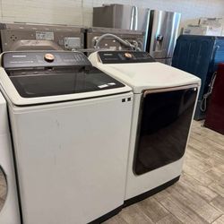 Samsung MEGA Capacity washer and dryer set electric with warranty