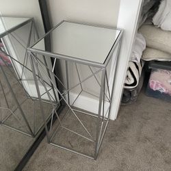 Accent Table
