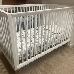 Roscoe 3-in-1 Convertible Crib