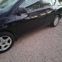 Nissan Versa 2015