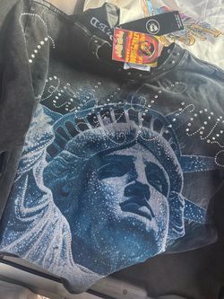 Double crazy crop tee size medium