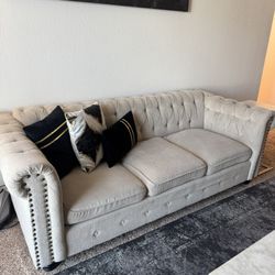 3 Pieces Coaches With 7 Pillows 