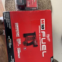 Milwaukee 18 Gauge Finish Nailer