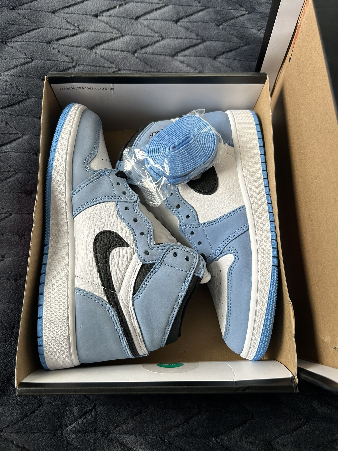 Jordan 1 UNC Size 5Y