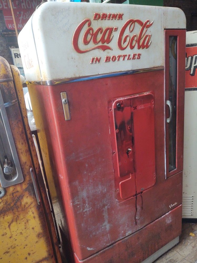 1950's Coke Machine 