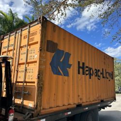 STORAGE CONTAINERS 20’ft 