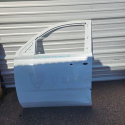 Chevrolet Chevy Tahoe Suburban Driver Door 2015 2016 2017 2018 2019 2020 Part $150