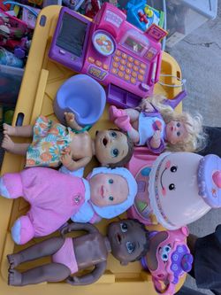Toy bundle dolls