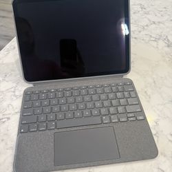 iPad Air 5th Gen & Keyboard 