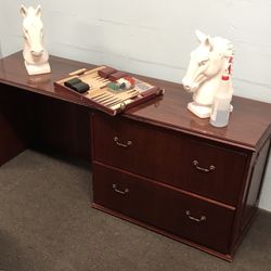 Office Furniture For Sale Credenza- Excellent Condition (Tampa)