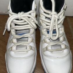 Jordan 11s Legend Blues Grade Size 