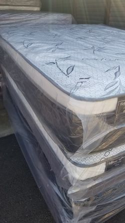 KING MATTRESS SET BRAND NEW