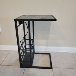 Side table C-Shape