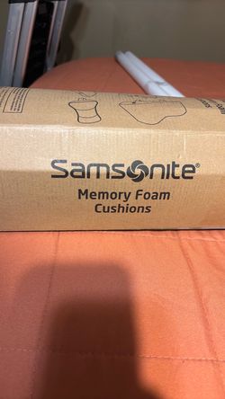 Samsonite Cushion