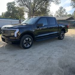 2023 Ford lightning Truck
