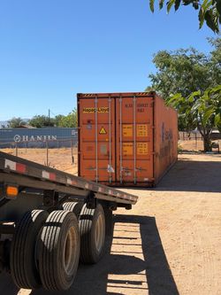 Hand pick your containers today, local container yard in Hesperia