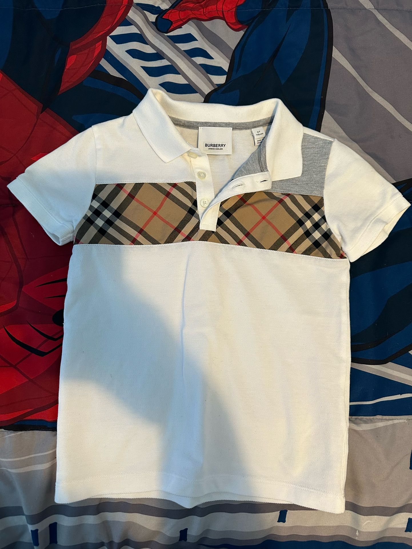 Kids Burberry Shirt Size 6y (worn once) 