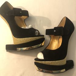 Black/Gold Suede Gravity Heels