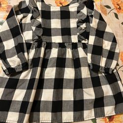 2 Vestidos Niñas Size 3T/4T
