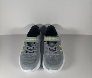 BOY'S UNDER ARMOUR UA BPS SURGE 4 AC SNEAKERS SIZE 2Y (contact info removed)-012 Gray/Black