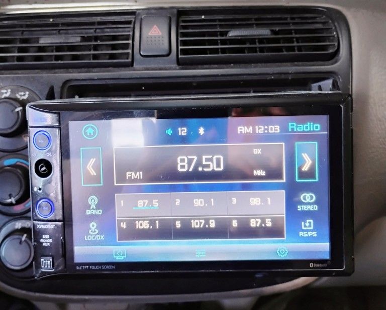 Dual Stereo Car
