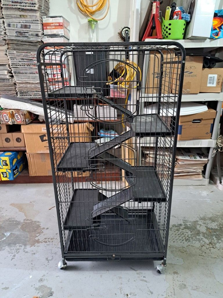 Small Animal Cage (Ferret, Chinchilla, Small Rabbit, Large Rats)