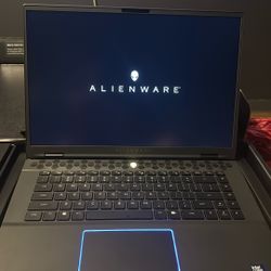 Alienware M16 R2  Gaming Laptop