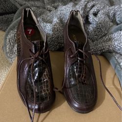 AEROSOLES BROWN WOMEN SHOES Size 7
