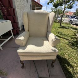 Reading Chair 