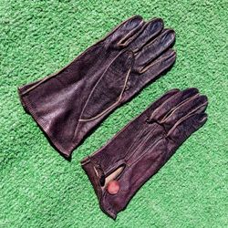 Vintage 1960's Petite Small Chocolate Brown Wrist Button Leather Gloves EUC